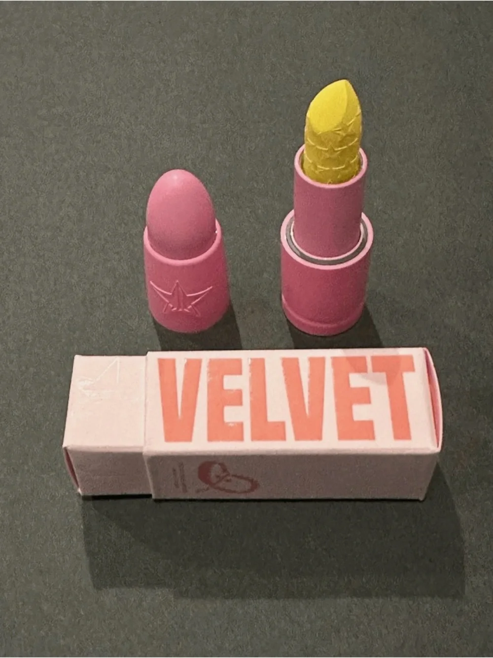 ✨ NIB Jeffree Star Cosmetics Velvet Trap Lipstick – Easter Sunday ✨